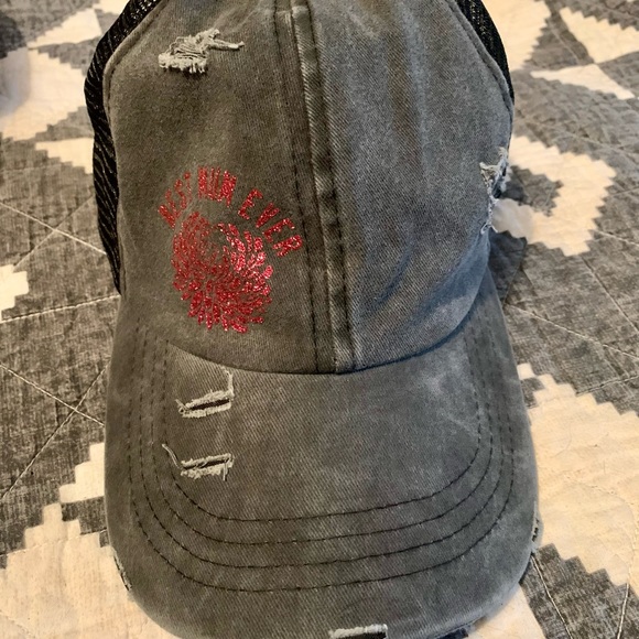 Best Mum Ever Distressed Hat Criss Cross Feature - Picture 5 of 8